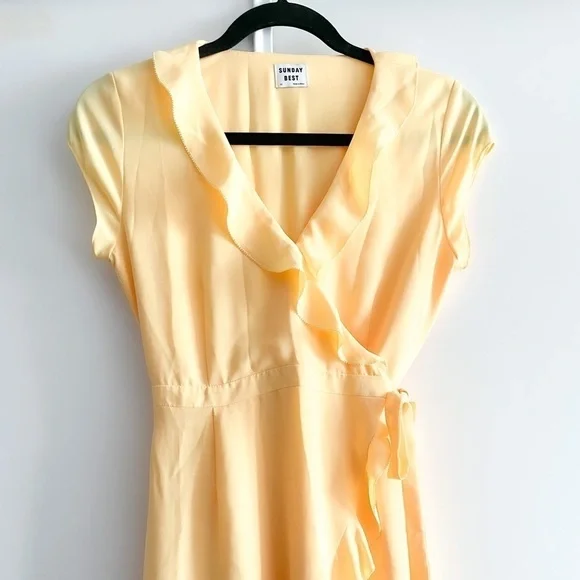 SUNDAY Best Ruffled Wrap Dress - Picture 4 of 12